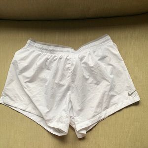 Nike womens ELEVATE track shorts size m